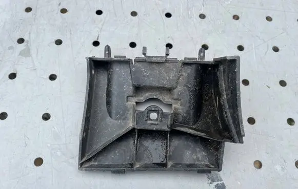 Volvo XC60 Fender mounting bracket 32216698 054042