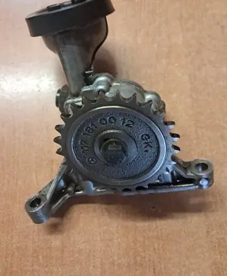 Mercedes-Benz S W126 Oil pump 1171810001