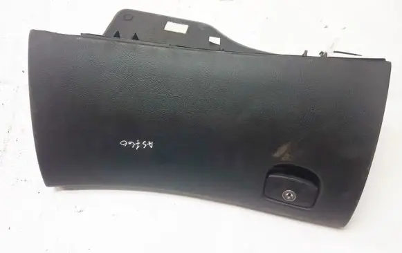Glove box