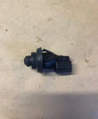 Dacia Duster II Front door sensor coupe 7700427640B