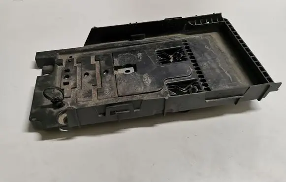 Ford Fusion II Battery tray DG9310723A