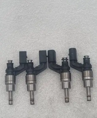 Volkswagen Golf V Fuel injector 03C906036A 0261500016