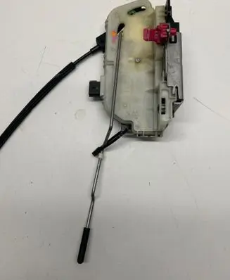 Ford Mustang V Front door lock DA5A5421812BA C29520101 2801141721