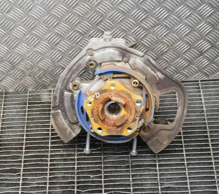 Rear wheel hub