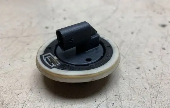 Volkswagen Golf VI Airbag deployment crash/impact sensor 5WK44007