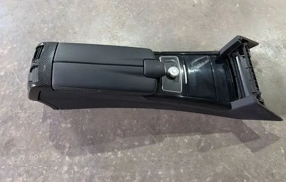Mercedes-Benz C W204 Center console