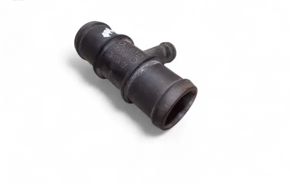 Audi A8 S8 D2 4D Engine coolant pipe/hose 1C0121619B