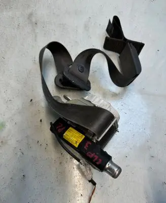 Renault Clio III Front seatbelt 34006764