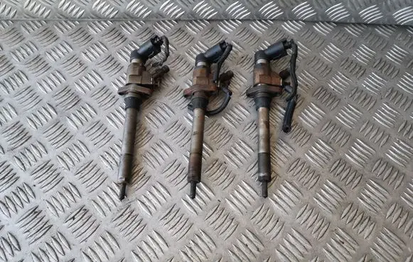 Volvo V50 Fuel injectors set 9657144580