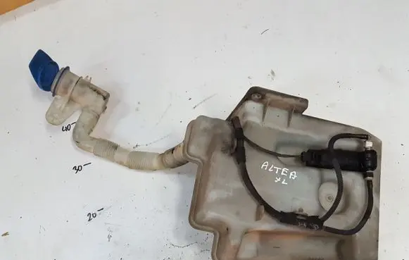 Windshield washer fluid reservoir/tank