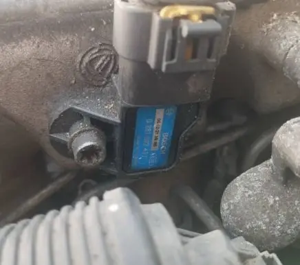 Opel Zafira B Air pressure sensor 0281002437