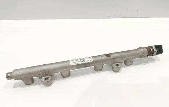 Volkswagen PASSAT B8 Fuel main line pipe 05E133320 900011844