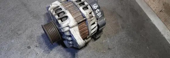 Hyundai Veloster Generator/alternator 373002B101