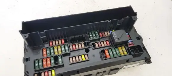 BMW 5 F10 F11 Fuse box set 921086101
