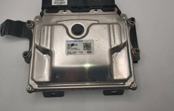 KIA Ceed Engine control unit/module 3910303CE8 9001320206KL 1B94520Y