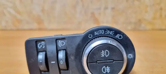 Opel Insignia A Light switch 13268694