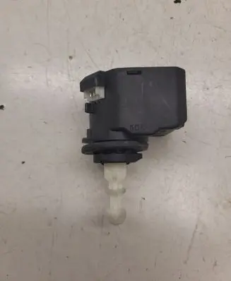 Headlight level adjustment motor
