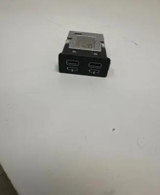 BMW X4 G02 USB socket connector 8711938 19163010 M5418P3