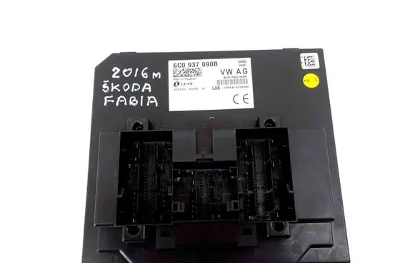 Skoda Fabia Mk3 (NJ) Central body control module 6C0937090B