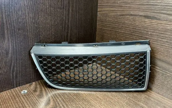Renault Trafic II (X83) Front grill 8200204453