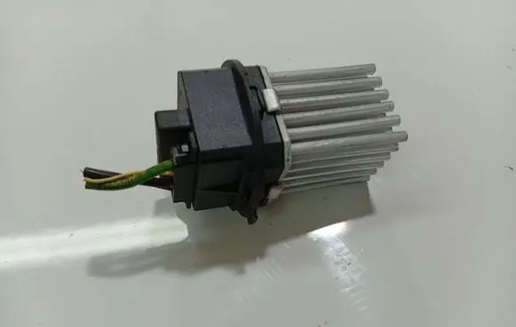 Citroen DS3 Heater blower motor/fan resistor G4532002