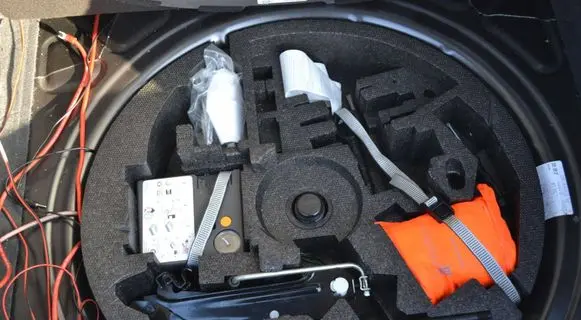 Audi A3 S3 8P Lift Jack 