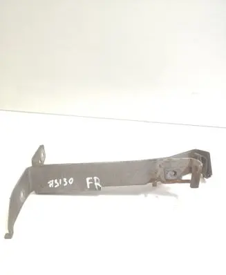 Mercedes-Benz C W204 Front bumper mounting bracket A2045241440