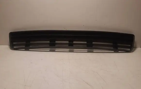 Audi A4 S4 B5 8D Front bumper lower grill 8D0807683E