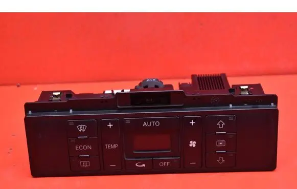 Audi A4 S4 B5 8D Climate control unit 8D0820043M