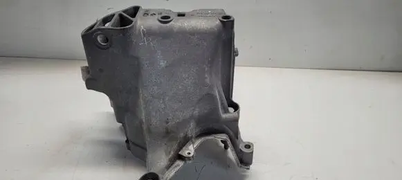 Volkswagen Golf VII Engine mounting bracket 04C199207BH