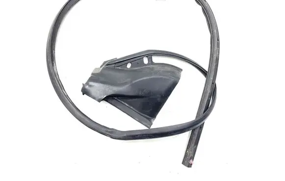 Jaguar XK - XKR Rubber seal front coupe door C2P20356