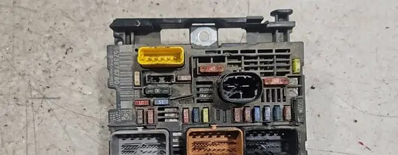 Peugeot Expert BSM Control unit 9675878780 13998432