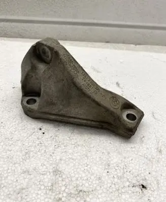 BMW 3 E90 E91 Fuel pump bracket 780437601