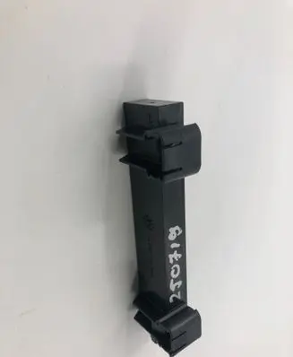 Volkswagen Golf VIII Keyless system antenna 5wa962132a