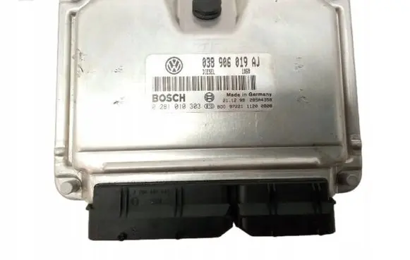 Volkswagen PASSAT B5 Engine control unit/module 038906019AJ
