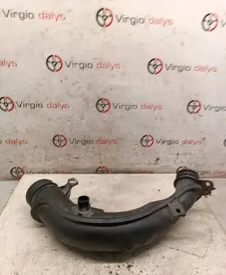 Peugeot 5008 Intercooler air channel guide M06021a152