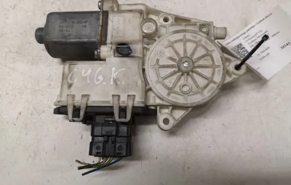 Citroen C4 I Rear door window regulator motor 0130822239