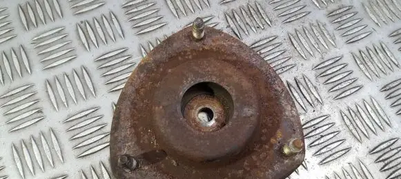 Mitsubishi Space Wagon Coil spring mount 