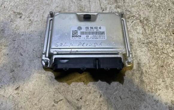 Volkswagen Golf V Engine control unit/module 036906032AD 1039S08365 0261208110