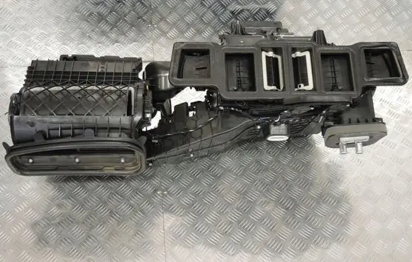 Mercedes-Benz GLE (W166 - C292) Interior heater climate box assembly Nagrz7
