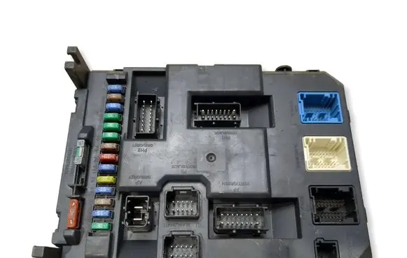 Peugeot 208 I Fuse module 9664983480 PRT0679001 22661F01