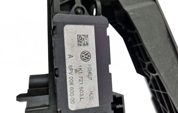 Volkswagen PASSAT B6 Accelerator throttle pedal 1k1721503l