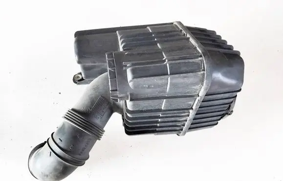 Alfa Romeo Giulietta Air filter box