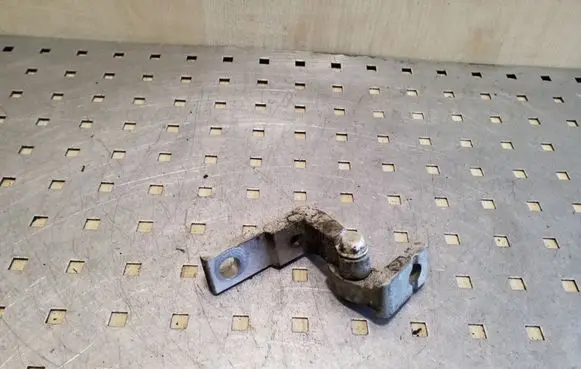 Seat Leon (1P) Front door upper hinge
