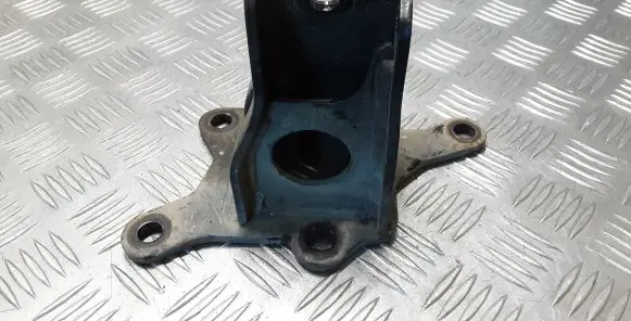Nissan Navara D23 Engine mounting bracket