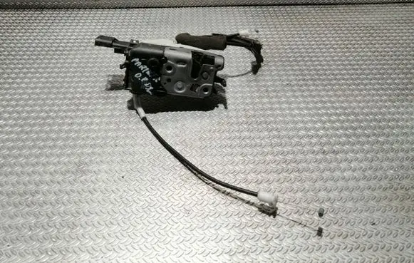 Peugeot Partner Front door lock PSA828405 A01851