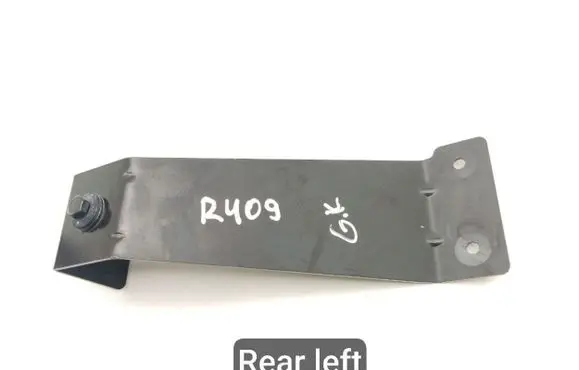 Maserati MC20 Fender mounting bracket