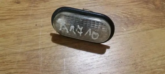 Renault Megane I Front fender indicator light