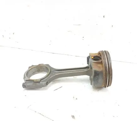 Piston with connecting rod
