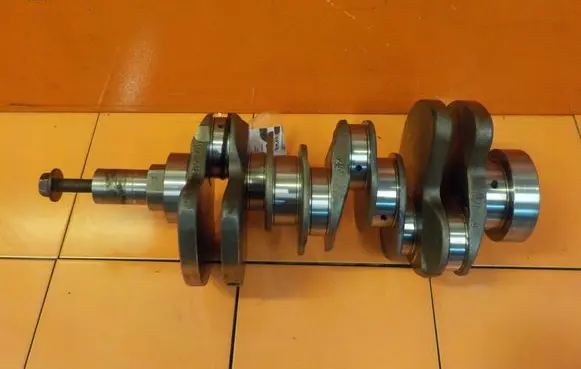 Land Rover Discovery 3 - LR3 Crankshaft JGNM101 7MB41 140306